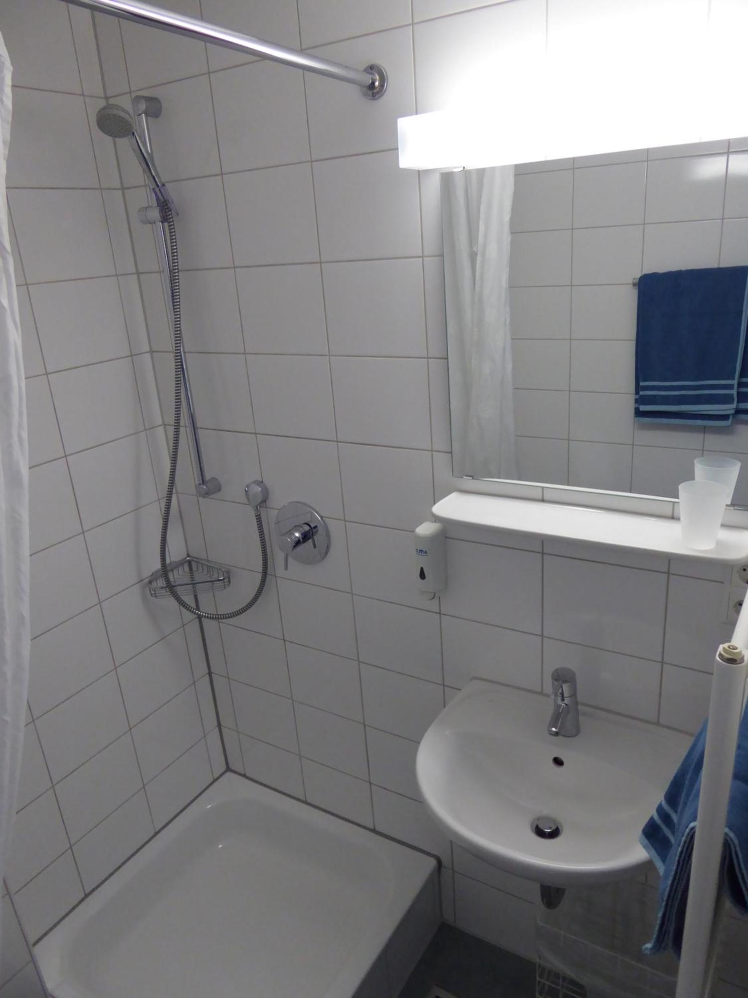טובינגן Doppelzimmer Mit Albblick מראה חיצוני תמונה
